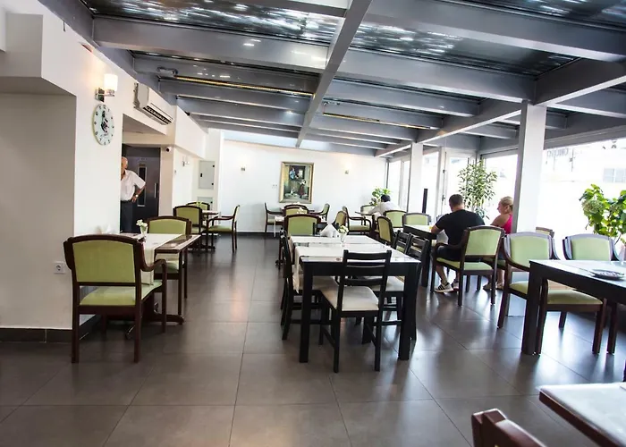 Hotel Nida Center 3*